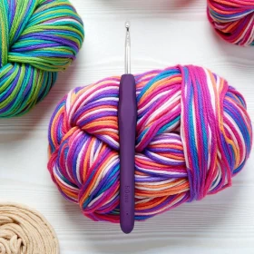 إبرة كروشيه أساسية من Handmayk -5mm