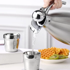 ترمس قهوة ستانلس ستيل بسعة 2 لتر - إبريق معزول بتفريغ الهواء للمشروبات الساخنة والباردة ☕🧊